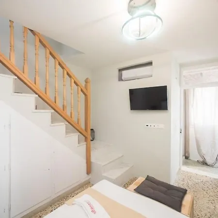 Amazing Maisonette With Roof Garden & Bbq *