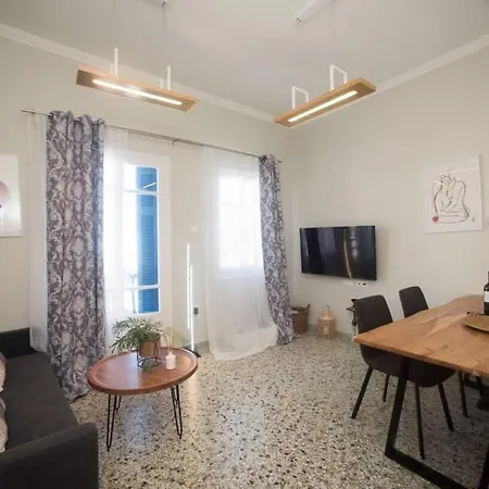 Amazing Maisonette With Roof Garden *